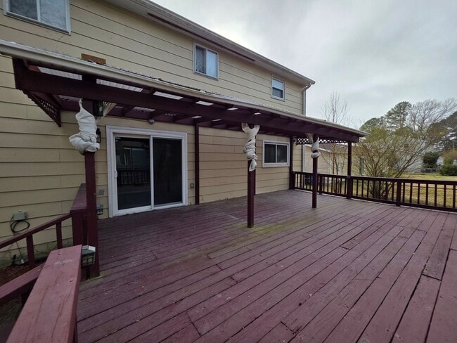 Building Photo - Carolanne Farms