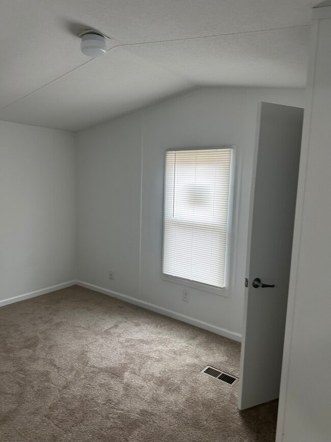 Building Photo - 43665 Pump House Ln