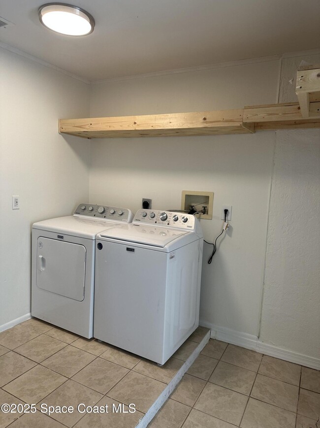 Building Photo - 3694 Brentwood Ct
