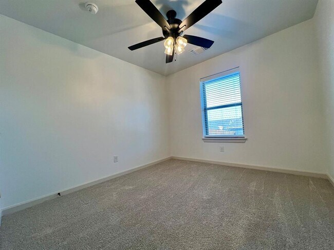 Building Photo - 9333 SW 42nd St