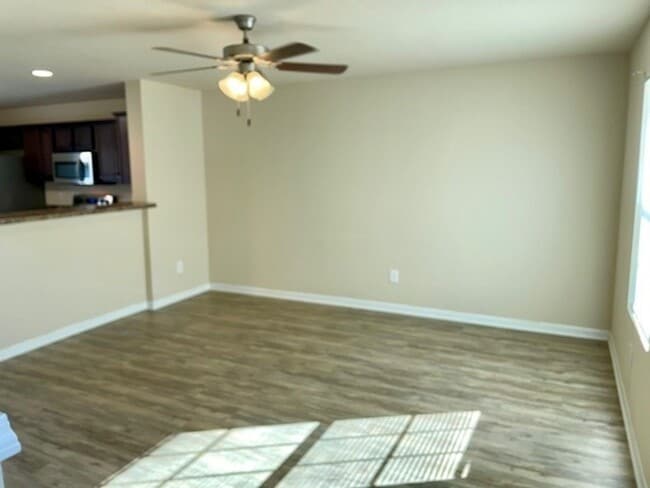 Building Photo - 308 Dill Ln