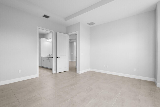 Building Photo - 14208 Lacebark Ln