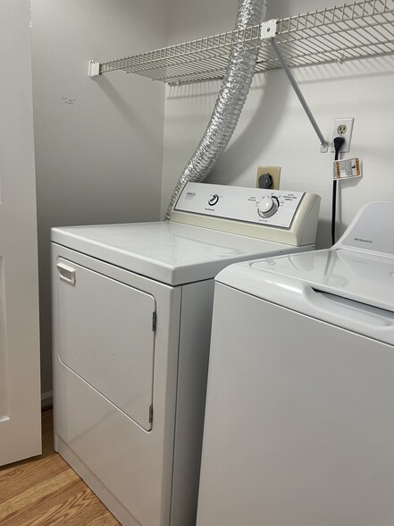 In Unit Laundry - 804 Stratford Way