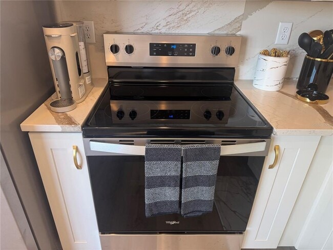 Building Photo - 798 TETBURY Lp