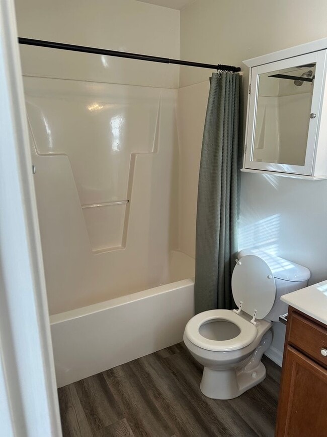 Building Photo - 3BR/2BA single level home