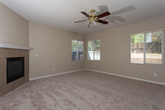 Building Photo - This is a gorgeous home, make it yours!