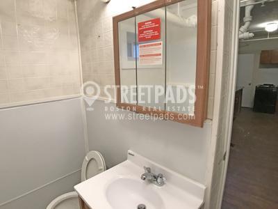 Building Photo - 1 bedroom in Boston MA 02215