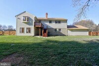 Building Photo - 3229 Ramblewood Rd