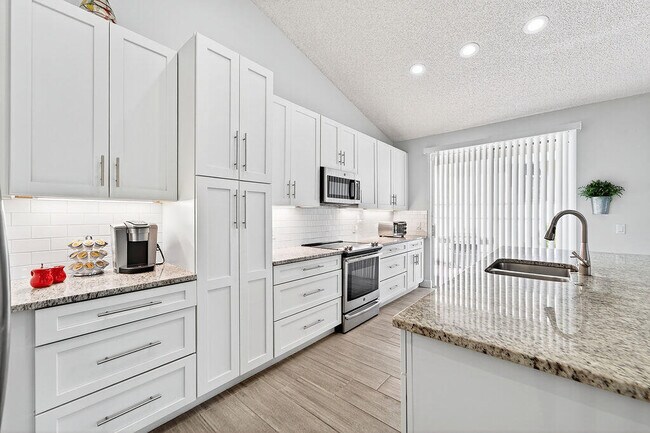 Building Photo - 12902 Touchstone Pl