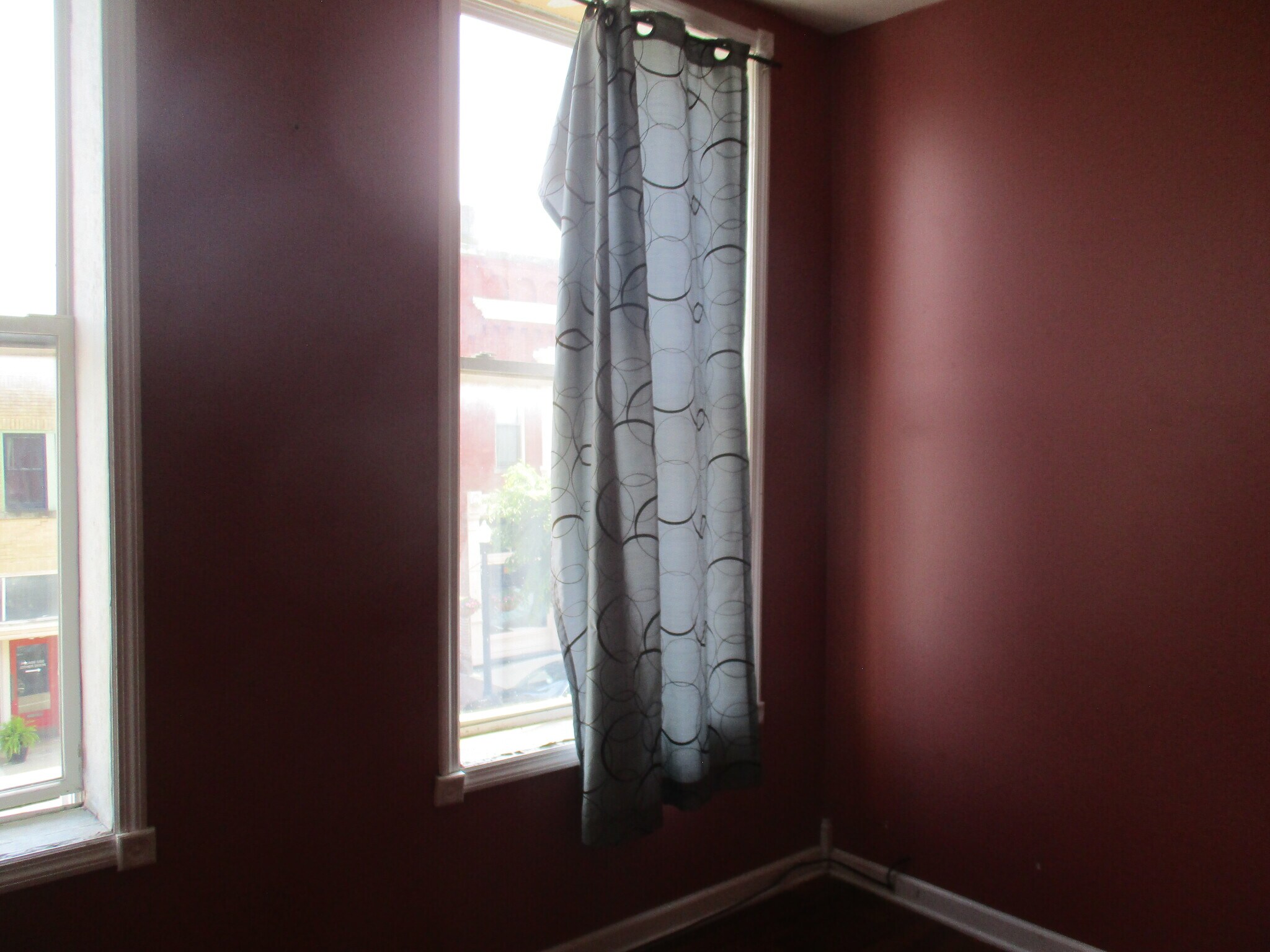 Building Photo - 43 E Main St