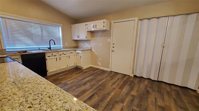 Building Photo - 8440 Willow Creek Dr