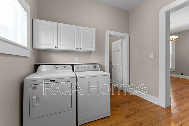 Building Photo - 1309 Pleasant St