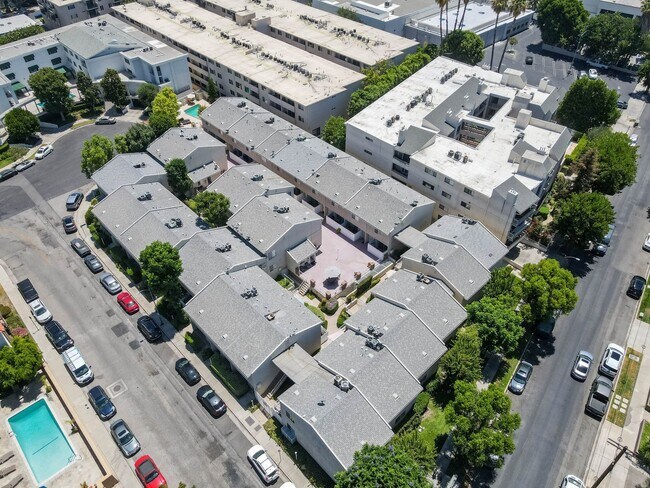 Building Photo - 4558 Willis Ave
