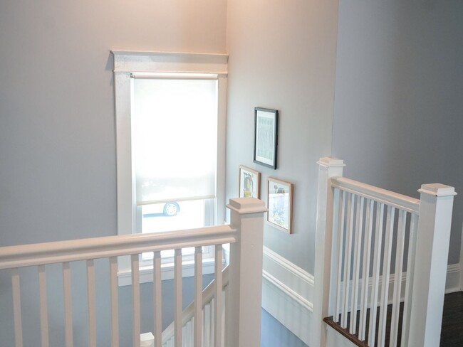 Building Photo - Renovated 3-Bedroom With Modern Amenities