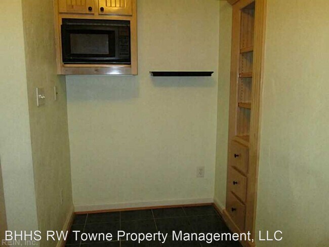 Building Photo - 1 br, 1 bath House - 1413 Colonial Avenue #C1