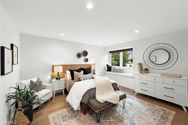 Building Photo - 12628 Newport Ave