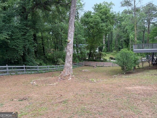 Building Photo - 3336 Camelot Dr NE