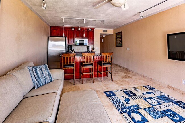 Building Photo - 2506 N Rocky Point Dr