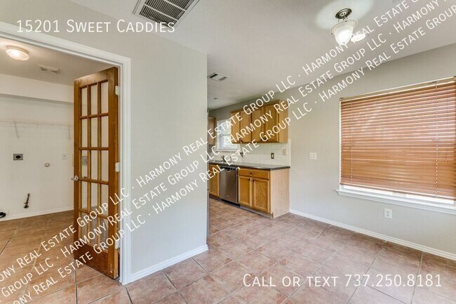 Building Photo - 15201 Sweet Caddies Dr