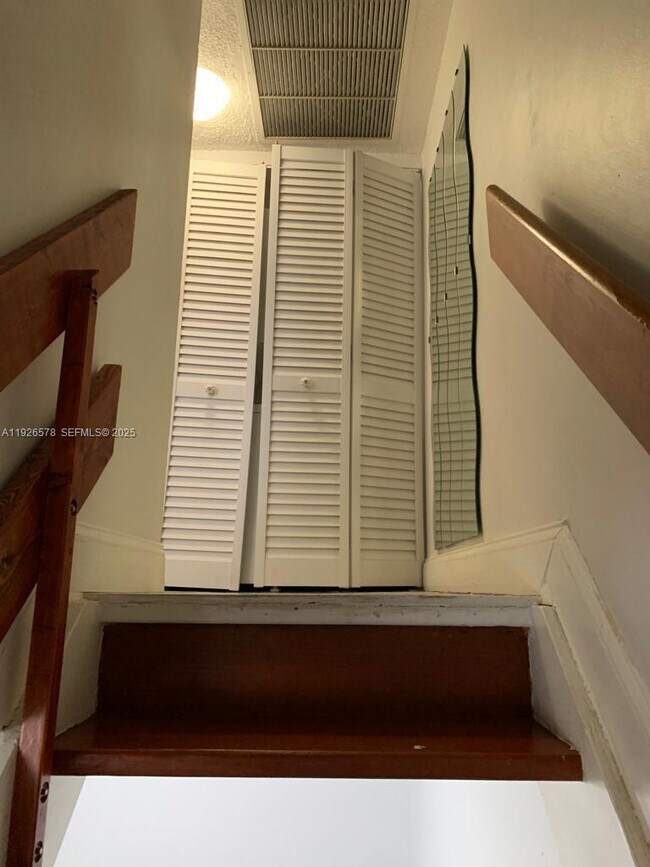 Building Photo - 8660 NW 6th Ln