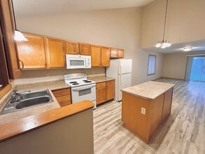 Building Photo - 1040/1044 4th St SE, Forest Lake, MN 55129 (duplex)