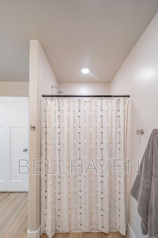 Building Photo - 380 S 3rd W