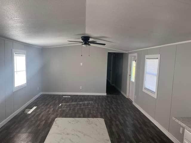 Primary Photo - Earls Lot #17