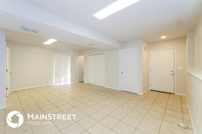 Building Photo - 1609 Johnston Dr