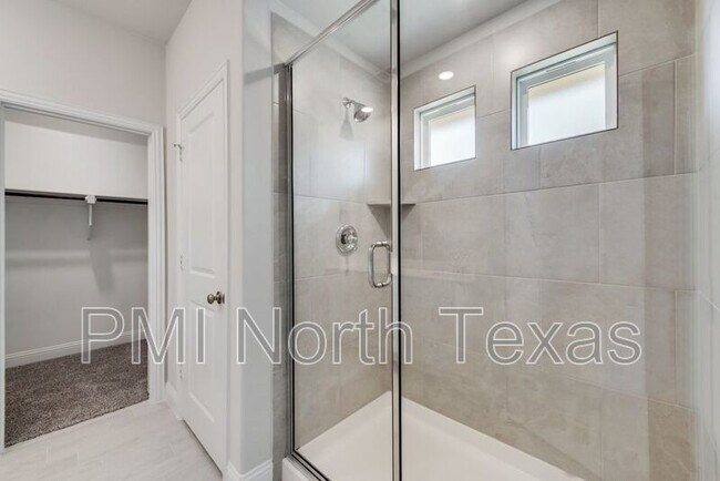 Building Photo - 309 Amenduni Ln
