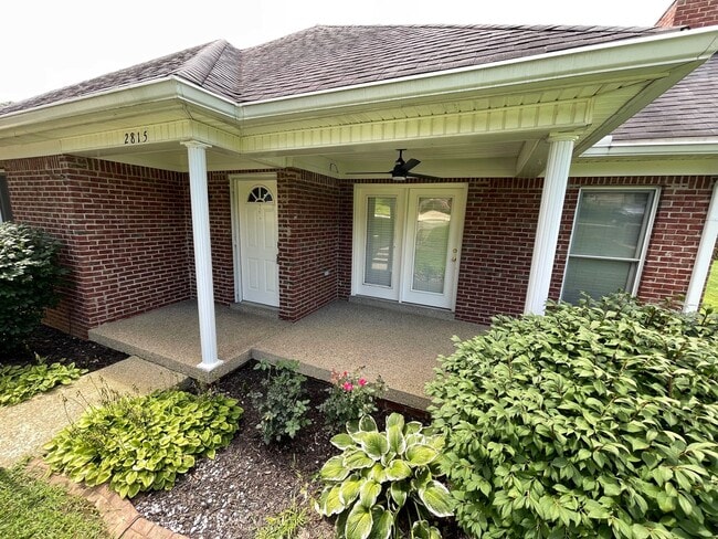 Primary Photo - Exclusive Shelbyville Condo For Rent