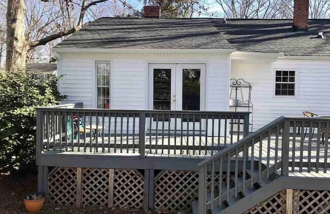 Building Photo - 1805 Bennett St