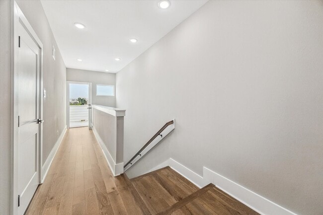 Building Photo - 1405 W 23rd St