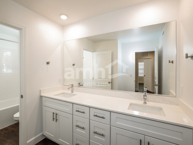 Building Photo - 6460 Intuition Ln