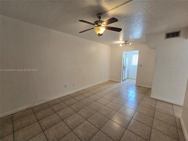 Primary Photo - 2330 NW 11th St