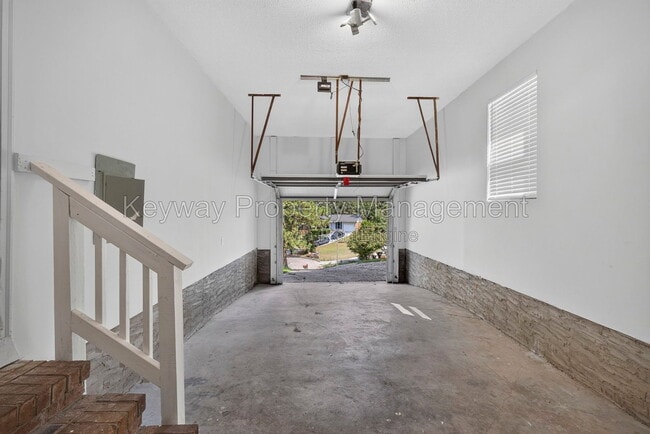 Building Photo - 2712 Fair Oak Ct