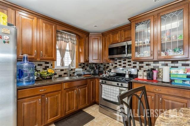 Building Photo - 1012 Paterson Plank Rd