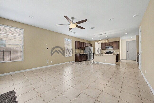 Building Photo - 598 W Belmont Red Trail