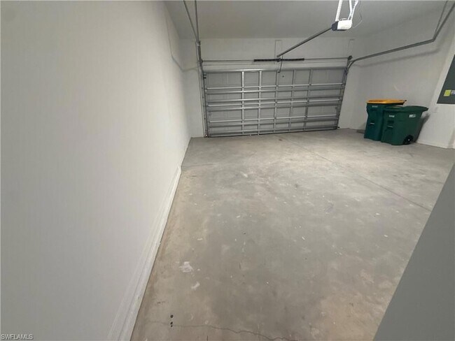 Building Photo - 2224 Dragonfruit Wy