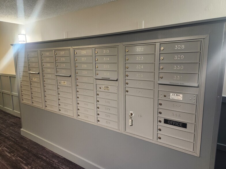 Mail boxes - 4 Pine Tree Dr