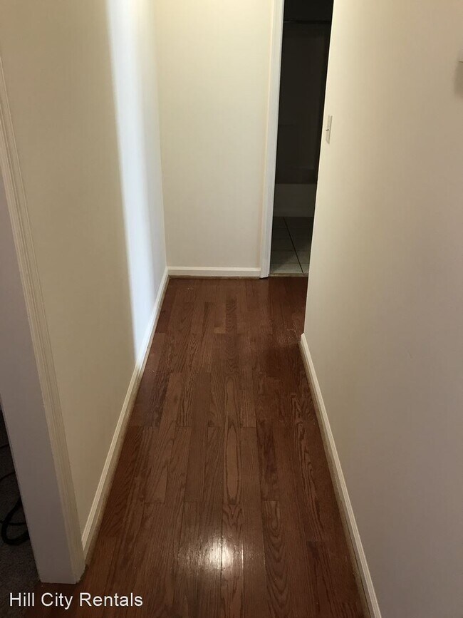 Building Photo - 2 br, 1 bath Apartment - 33 Moss Creek Drive