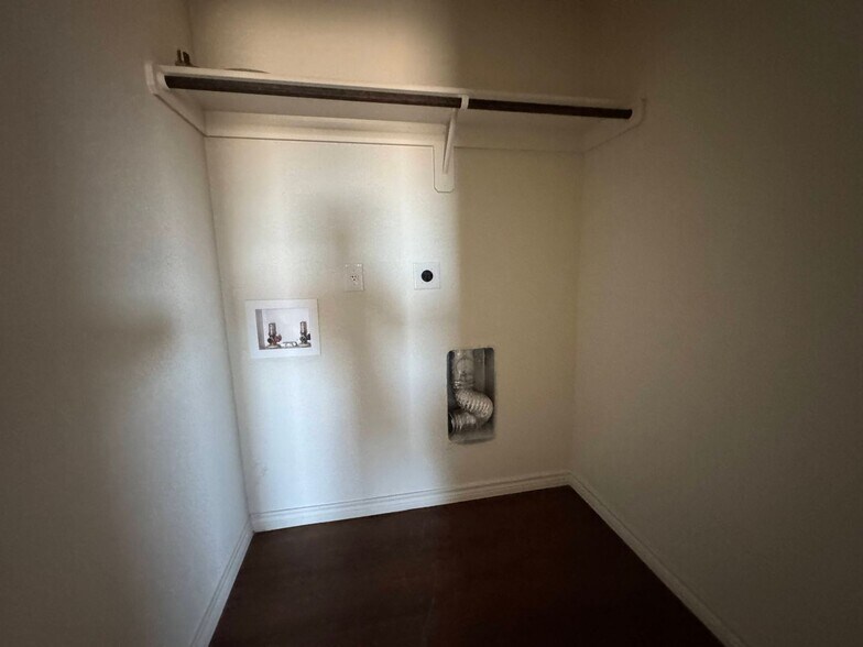 Building Photo - 5704 Lariat Ct