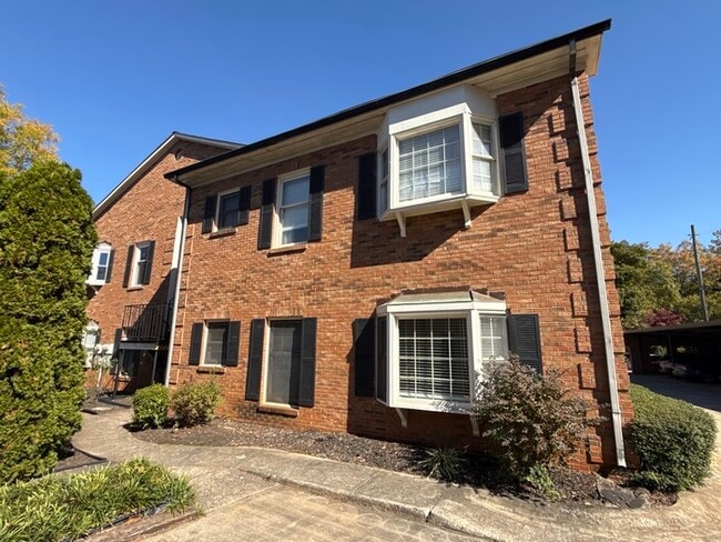 Primary Photo - King John Condos