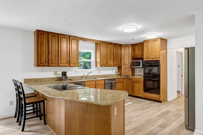 Building Photo - This WATERFRONT-FULLY FURNISHED-ALL INCLUSIVE HOME IS READY FOR YOU.