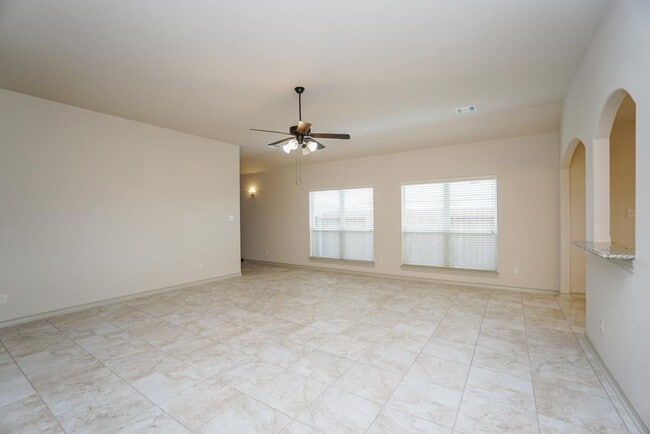 Building Photo - 2206 Argos Dr