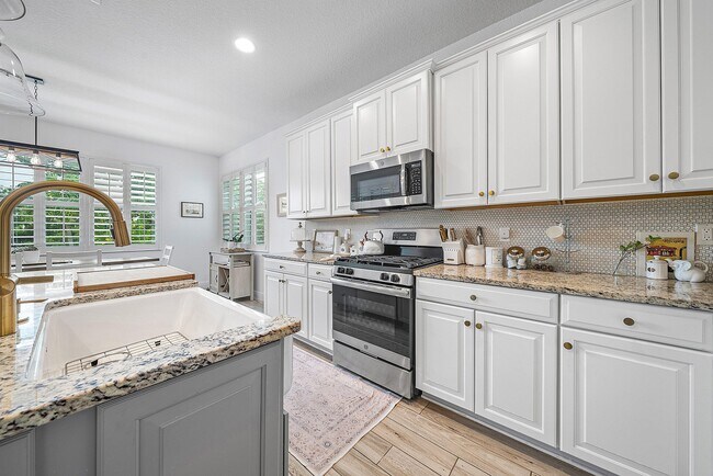 Building Photo - 924 Deer Hvn Dr