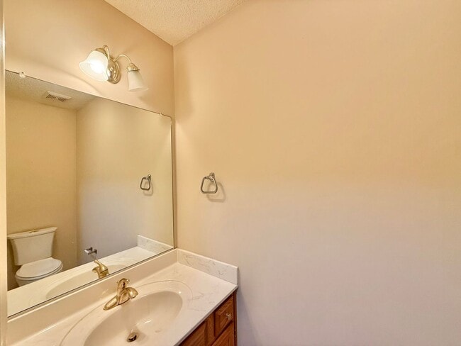 Building Photo - Exceptionally Located 3BD, 2.5BA Cary Home with Premier HOA Amenities