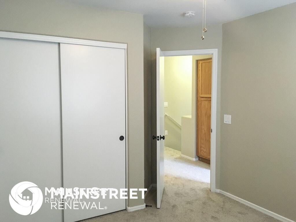 Building Photo - 9625 W Sunnyslope Ln