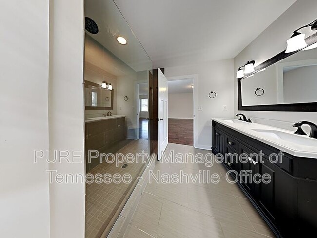 Building Photo - 303 Gatewood Ave