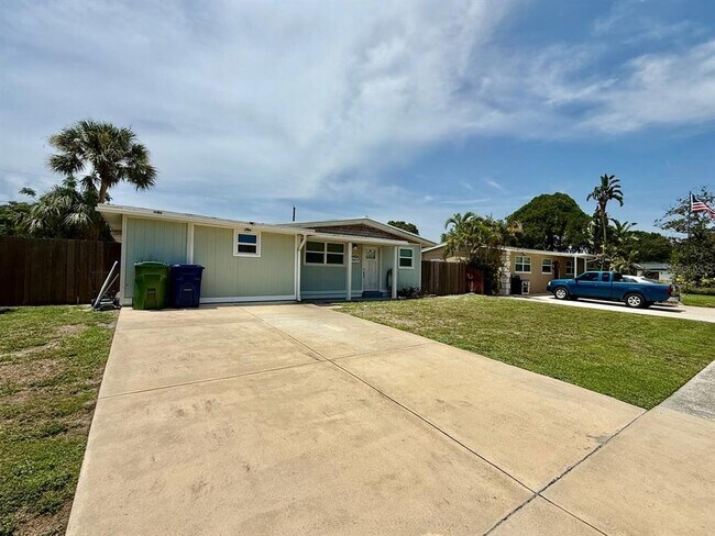 Building Photo - 4406 W Trilby Ave