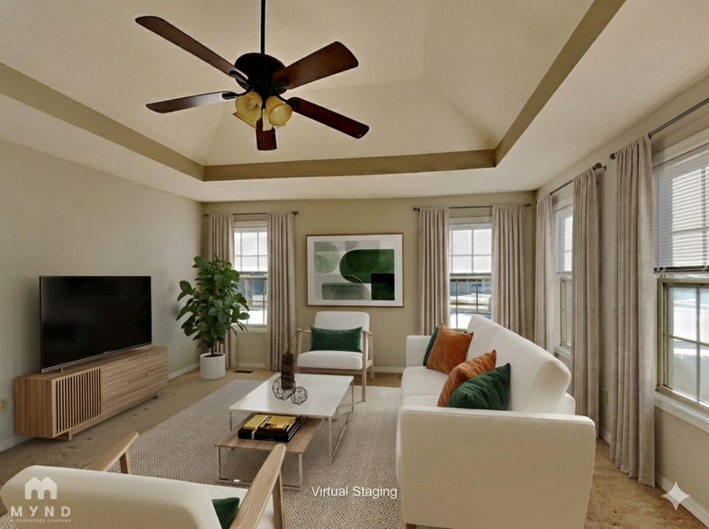 Building Photo - 664 S Mahn Ave